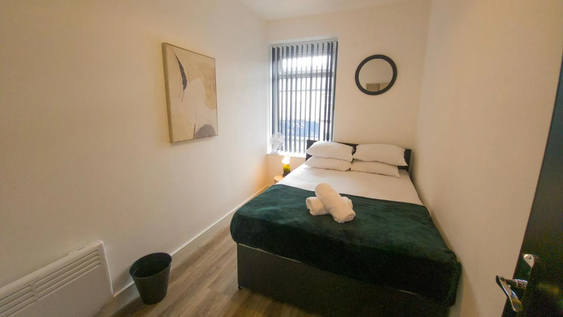 Super Convenient Keyless Entry Two Bedroom Loft By Property Promise Cardiff