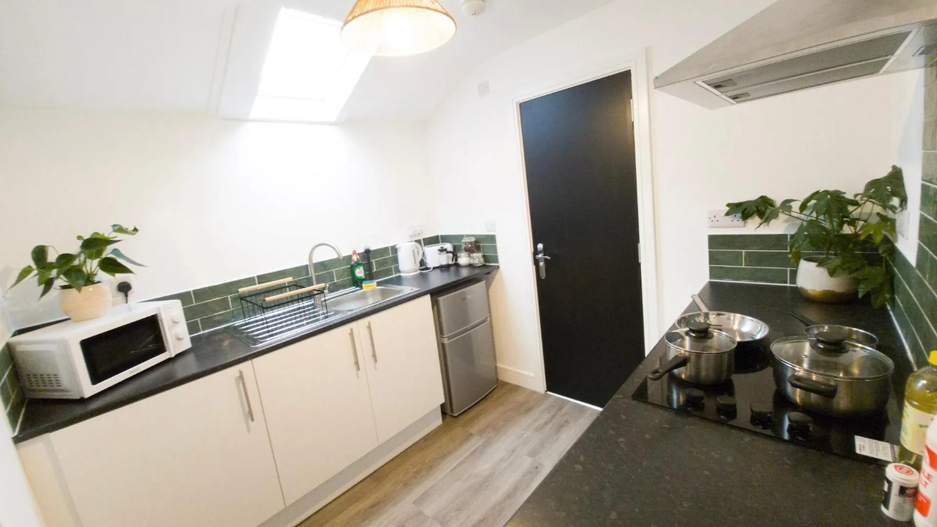 Super Convenient Keyless Entry Two Bedroom Loft By Property Promise Cardiff United Kingdom
